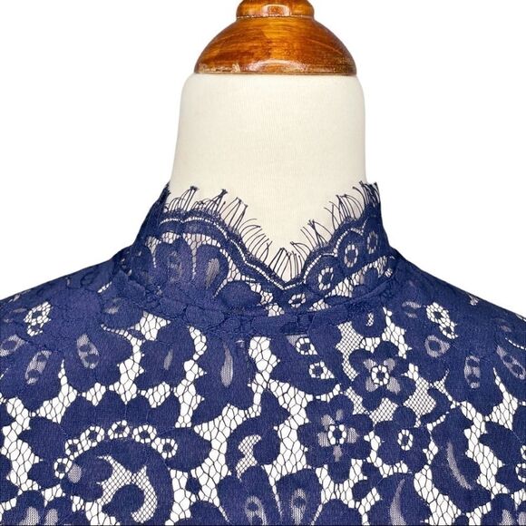 KEEPSAKE the Label Navy Blue Momento Lace Dress Mock Neck Backless Medium - Picture 13 of 15